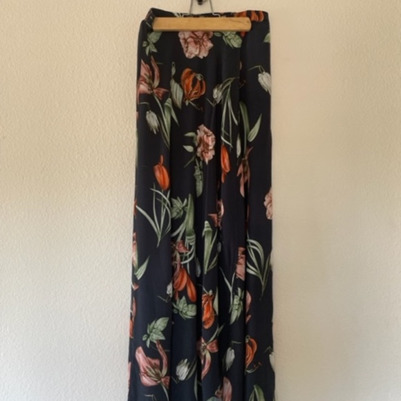 Lulus | Magdalena Navy Blue Floral Print Wrap High-Waist Maxi Skirt | Size S - Picture 4 of 13